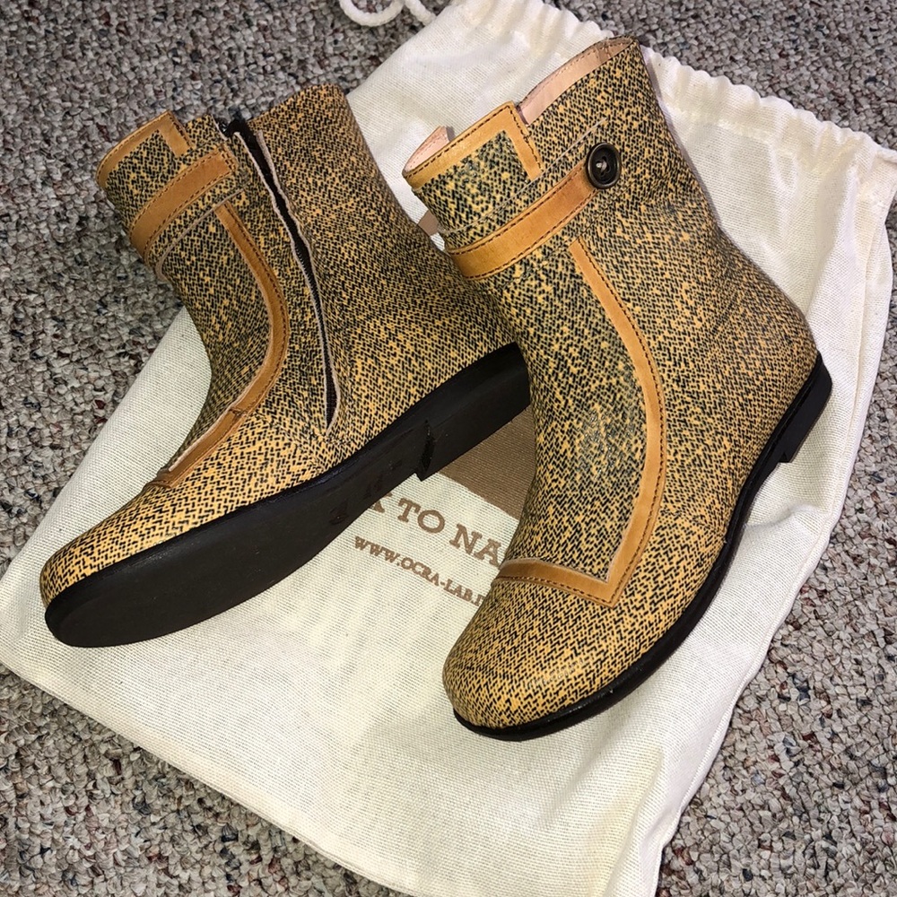 Golden Fall Boots - Picture 2 of 5